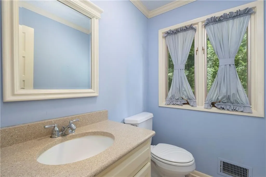 7270 Twin Branch Road, Sandy Springs, Georgia 30328, 4 Bedrooms Bedrooms, ,3 BathroomsBathrooms,Residential,Sold,7270 Twin Branch Road,6777541