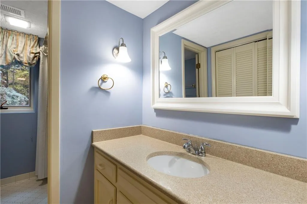 7270 Twin Branch Road, Sandy Springs, Georgia 30328, 4 Bedrooms Bedrooms, ,3 BathroomsBathrooms,Residential,Sold,7270 Twin Branch Road,6777541