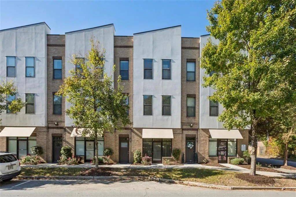 2030 Main Street Unit 305, Atlanta, Georgia 30318, 2 Bedrooms Bedrooms, ,2 BathroomsBathrooms,Residential,For Sale,2030 Main Street Unit 305,7671340