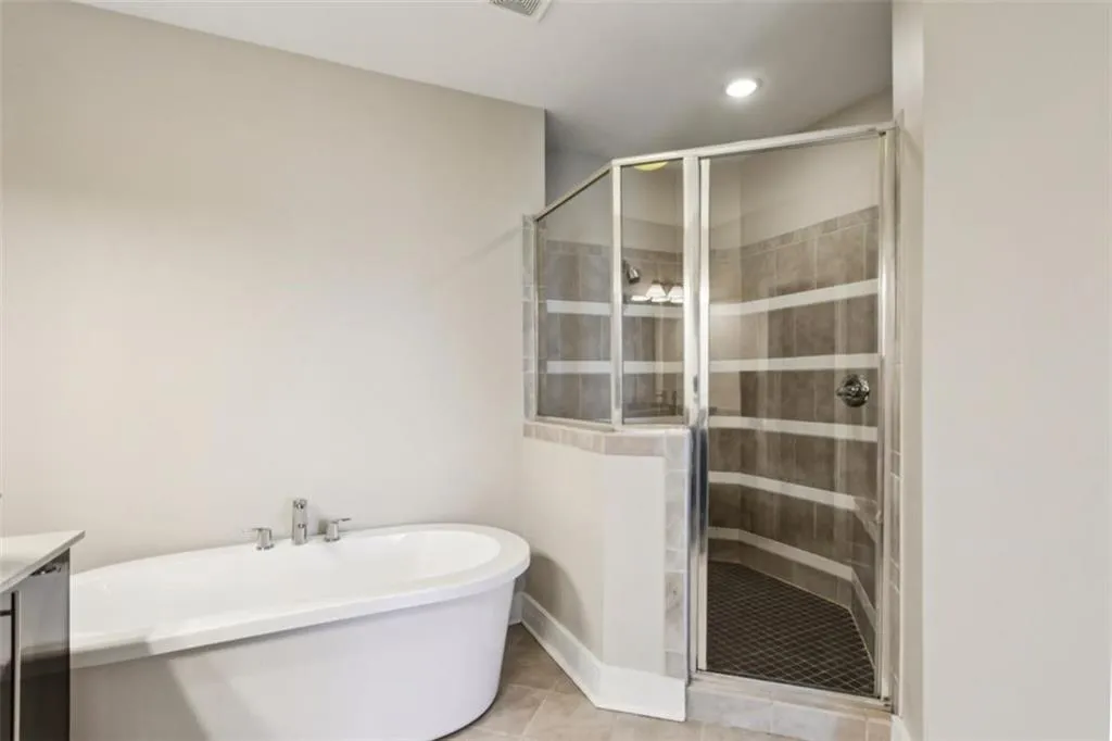 2030 Main Street Unit 305, Atlanta, Georgia 30318, 2 Bedrooms Bedrooms, ,2 BathroomsBathrooms,Residential,For Sale,2030 Main Street Unit 305,7671340