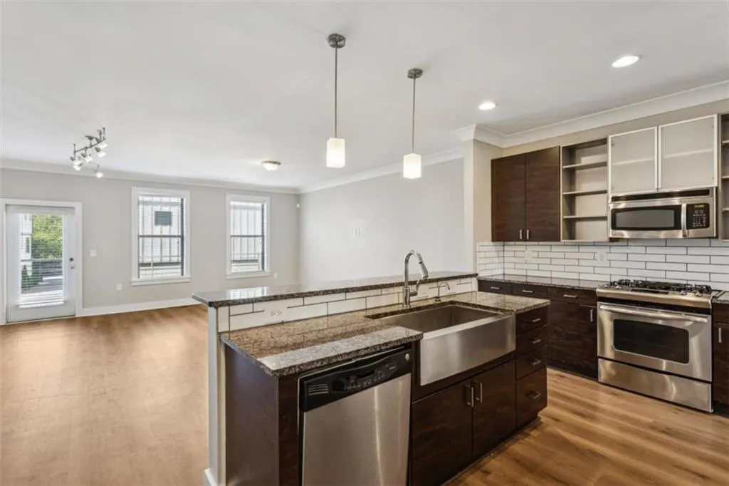 2030 Main Street Unit 305, Atlanta, Georgia 30318, 2 Bedrooms Bedrooms, ,2 BathroomsBathrooms,Residential,For Sale,2030 Main Street Unit 305,7671340