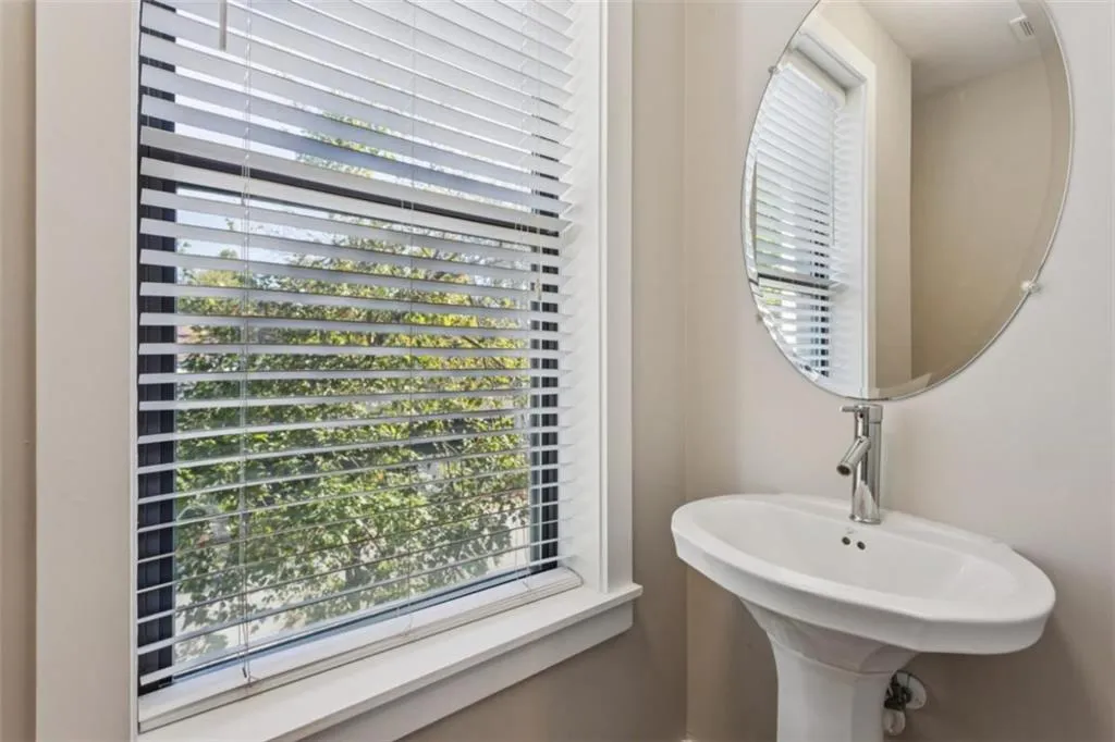 2030 Main Street Unit 305, Atlanta, Georgia 30318, 2 Bedrooms Bedrooms, ,2 BathroomsBathrooms,Residential,For Sale,2030 Main Street Unit 305,7671340