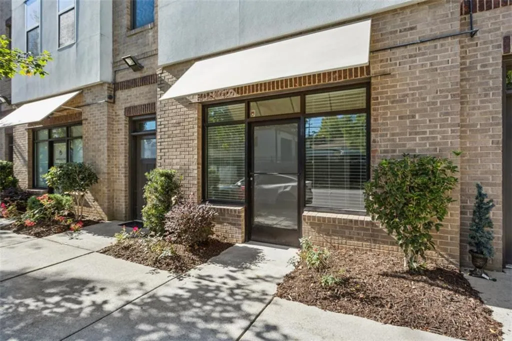 2030 Main Street Unit 305, Atlanta, Georgia 30318, 2 Bedrooms Bedrooms, ,2 BathroomsBathrooms,Residential,For Sale,2030 Main Street Unit 305,7671340