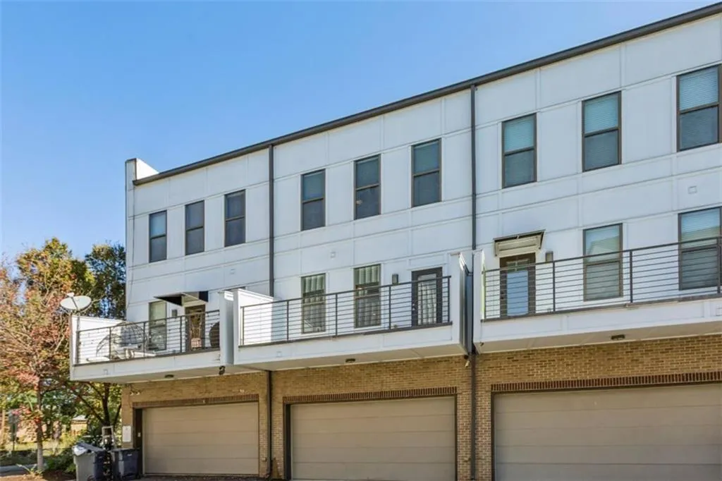 2030 Main Street Unit 305, Atlanta, Georgia 30318, 2 Bedrooms Bedrooms, ,2 BathroomsBathrooms,Residential,For Sale,2030 Main Street Unit 305,7671340