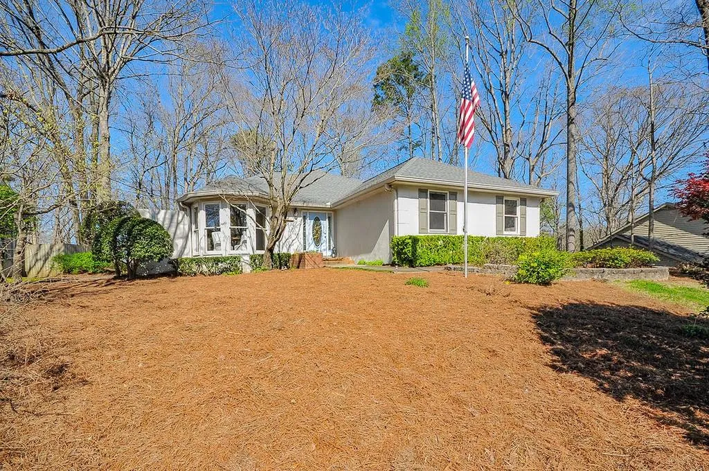 465 W Spalding Drive, Sandy Springs, Georgia 30328, 3 Bedrooms Bedrooms, ,2 BathroomsBathrooms,Residential,Sold,465 W Spalding Drive,6526698