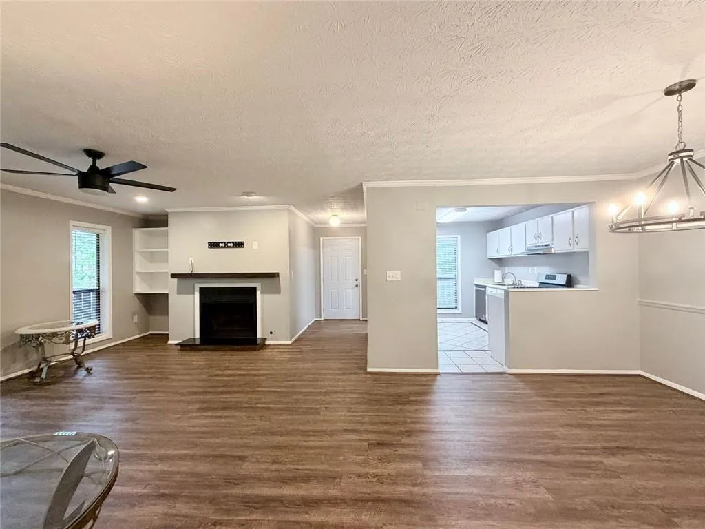 208 Woodcliff Drive, Atlanta, Georgia 30350, 2 Bedrooms Bedrooms, ,2 BathroomsBathrooms,Residential,For Sale,208 Woodcliff Drive,7663079