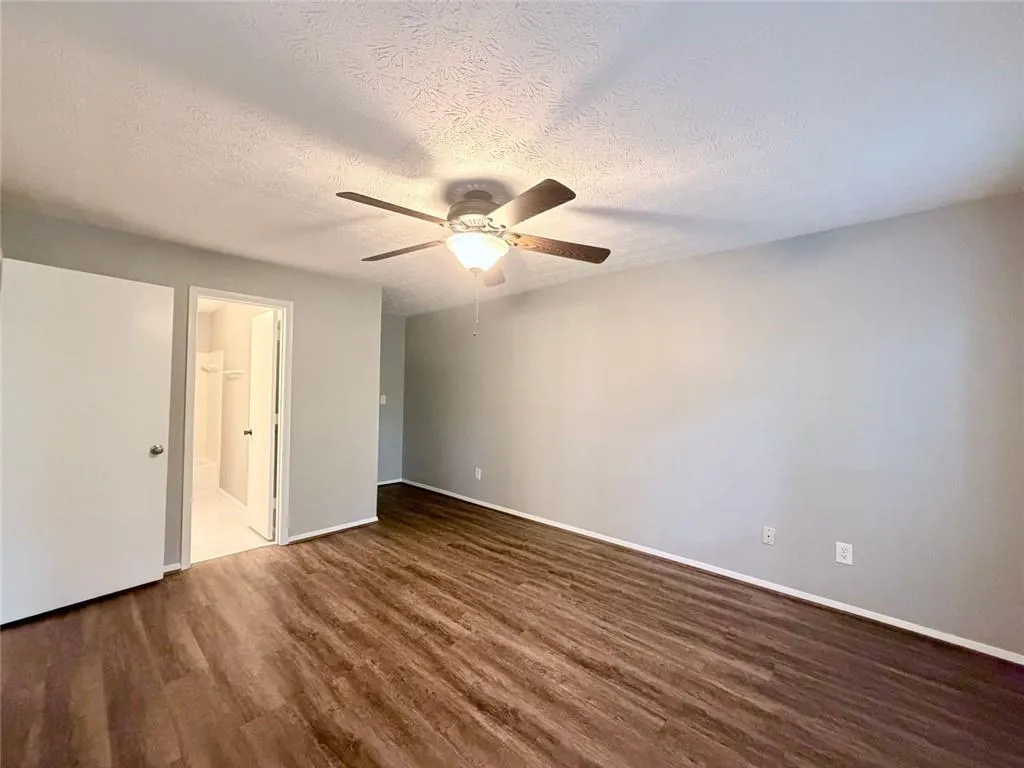208 Woodcliff Drive, Atlanta, Georgia 30350, 2 Bedrooms Bedrooms, ,2 BathroomsBathrooms,Residential,For Sale,208 Woodcliff Drive,7663079