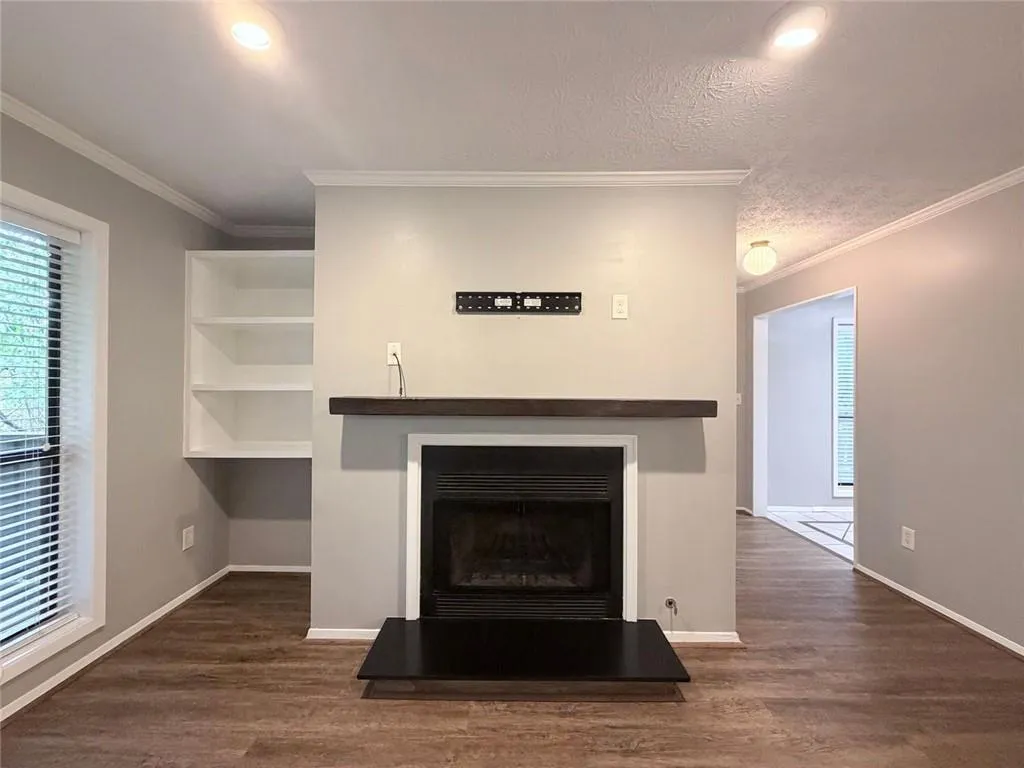 208 Woodcliff Drive, Atlanta, Georgia 30350, 2 Bedrooms Bedrooms, ,2 BathroomsBathrooms,Residential,For Sale,208 Woodcliff Drive,7663079