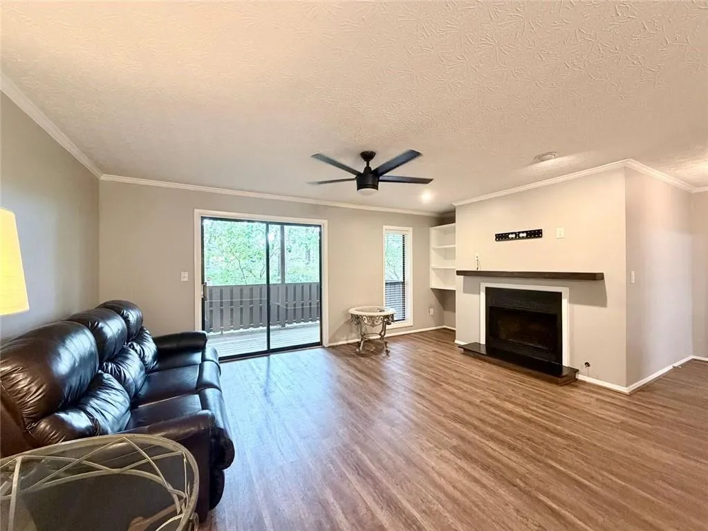 208 Woodcliff Drive, Atlanta, Georgia 30350, 2 Bedrooms Bedrooms, ,2 BathroomsBathrooms,Residential,For Sale,208 Woodcliff Drive,7663079