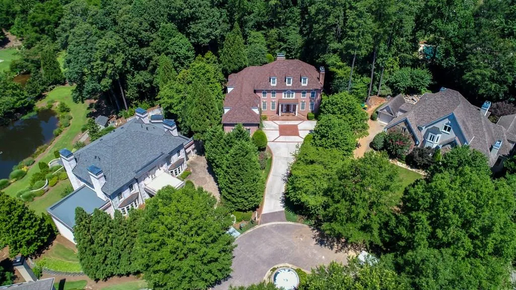 735 Brookwoods Trace, Sandy Springs, Georgia 30342, 5 Bedrooms Bedrooms, ,6 BathroomsBathrooms,Residential,Sold,735 Brookwoods Trace,5870409