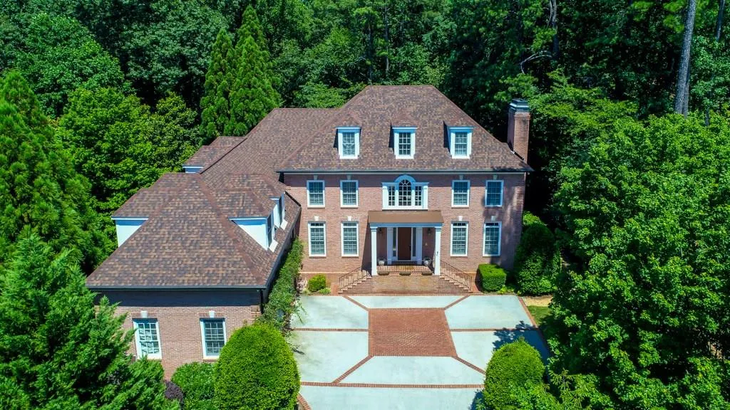 735 Brookwoods Trace, Sandy Springs, Georgia 30342, 5 Bedrooms Bedrooms, ,6 BathroomsBathrooms,Residential,Sold,735 Brookwoods Trace,5870409