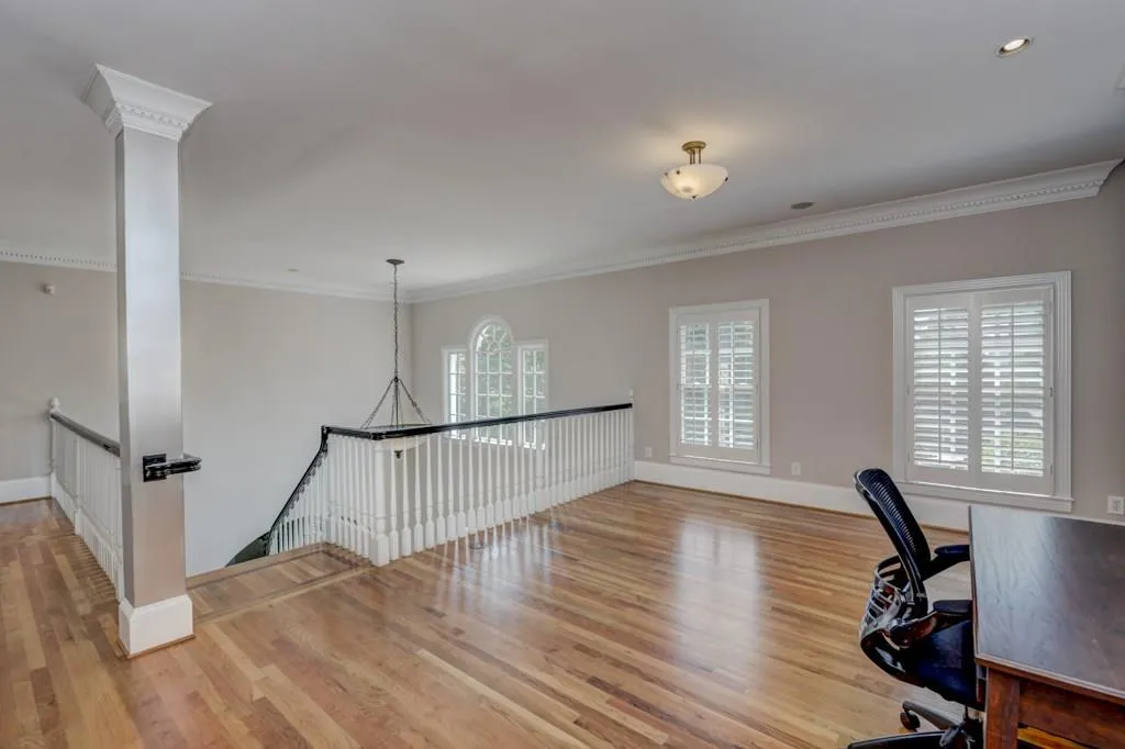 735 Brookwoods Trace, Sandy Springs, Georgia 30342, 5 Bedrooms Bedrooms, ,6 BathroomsBathrooms,Residential,Sold,735 Brookwoods Trace,5870409
