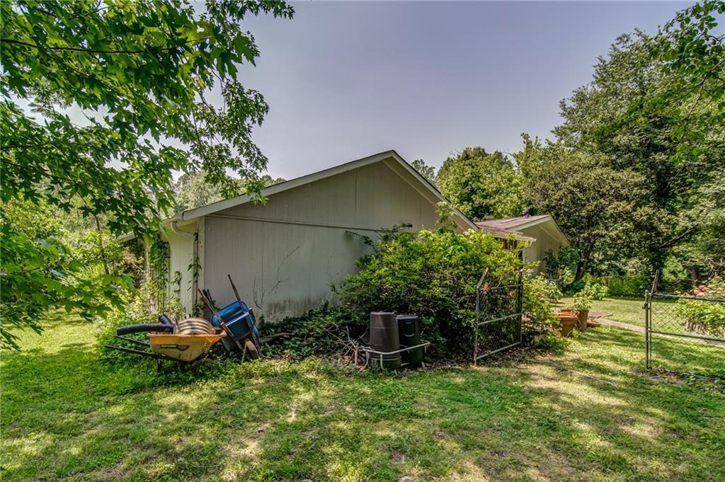 265 Brook Drive, Sandy Springs, Georgia 30328, 3 Bedrooms Bedrooms, ,2 BathroomsBathrooms,Residential,Sold,265 Brook Drive,7265384