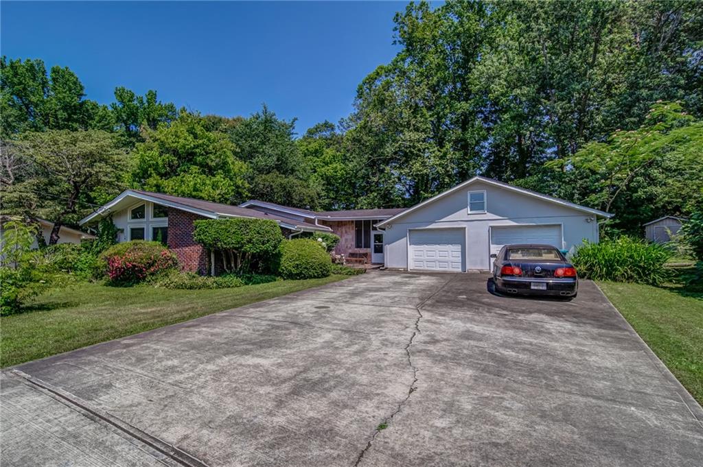 265 Brook Drive, Sandy Springs, Georgia 30328, 3 Bedrooms Bedrooms, ,2 BathroomsBathrooms,Residential,Sold,265 Brook Drive,7265384