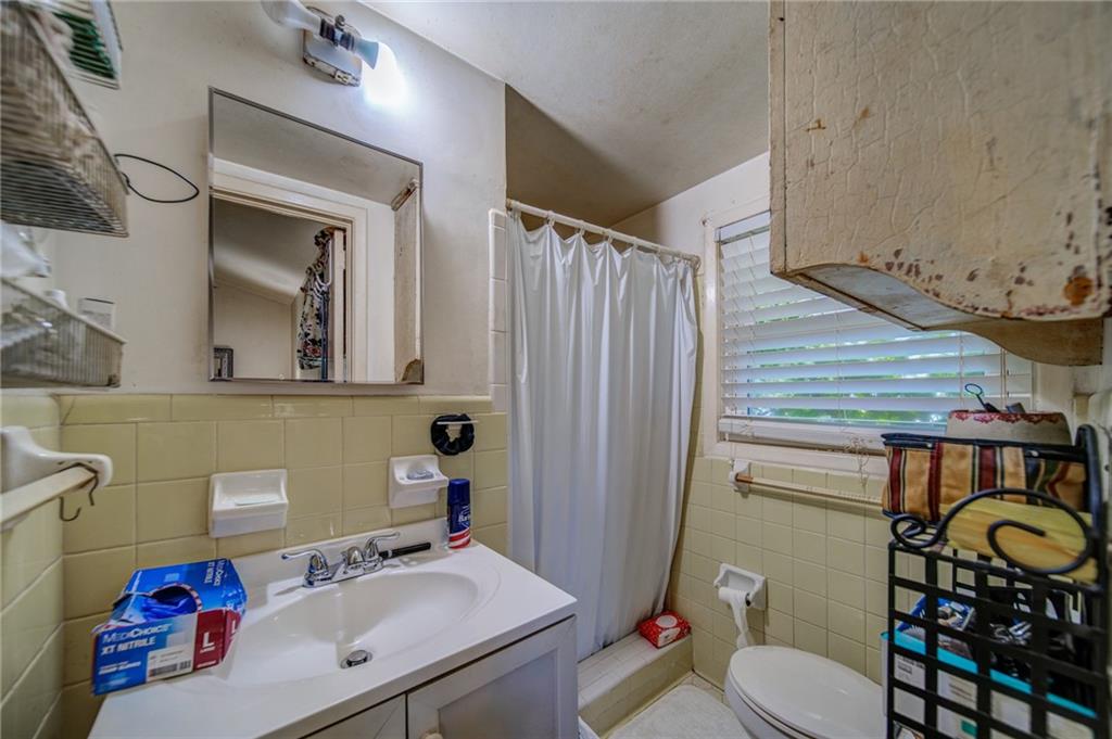 265 Brook Drive, Sandy Springs, Georgia 30328, 3 Bedrooms Bedrooms, ,2 BathroomsBathrooms,Residential,Sold,265 Brook Drive,7265384