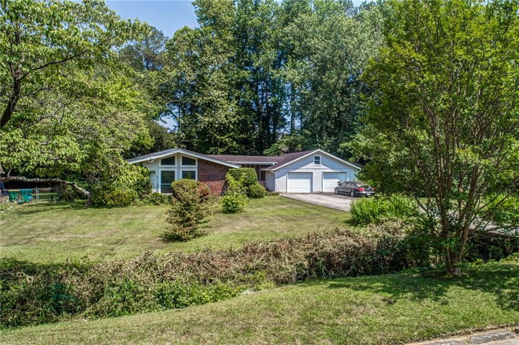 265 Brook Drive, Sandy Springs, Georgia 30328, 3 Bedrooms Bedrooms, ,2 BathroomsBathrooms,Residential,Sold,265 Brook Drive,7265384