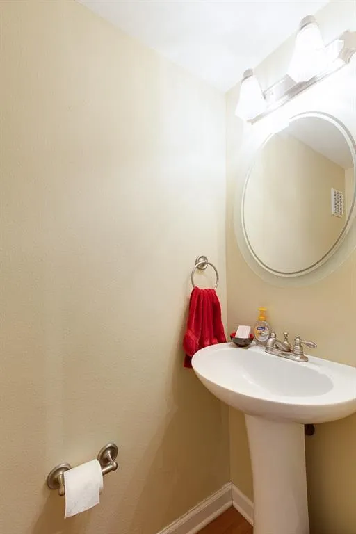 6940 Roswell Road Unit 20d, Atlanta, Georgia 30328, 2 Bedrooms Bedrooms, ,1 BathroomBathrooms,Residential,Sold,6940 Roswell Road Unit 20d,5709530