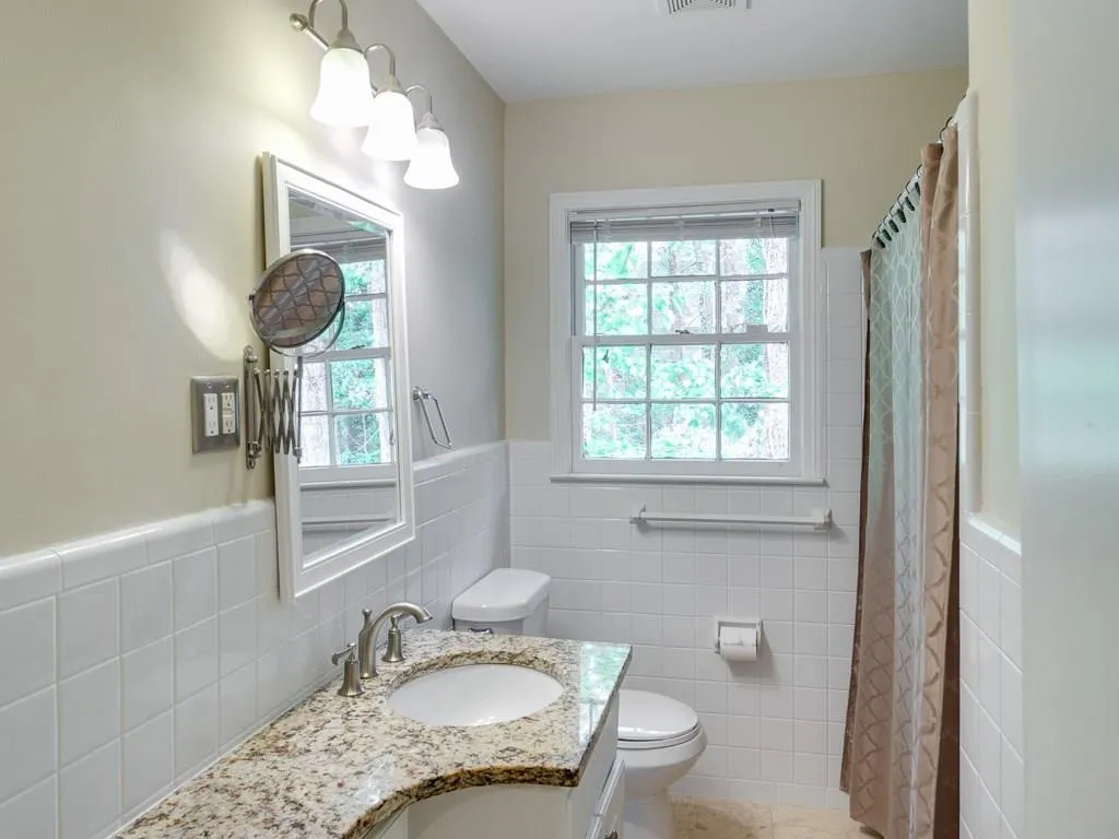 5625 Colton Drive, Atlanta, Georgia 30342, 4 Bedrooms Bedrooms, ,2 BathroomsBathrooms,Residential,Sold,5625 Colton Drive,6808003
