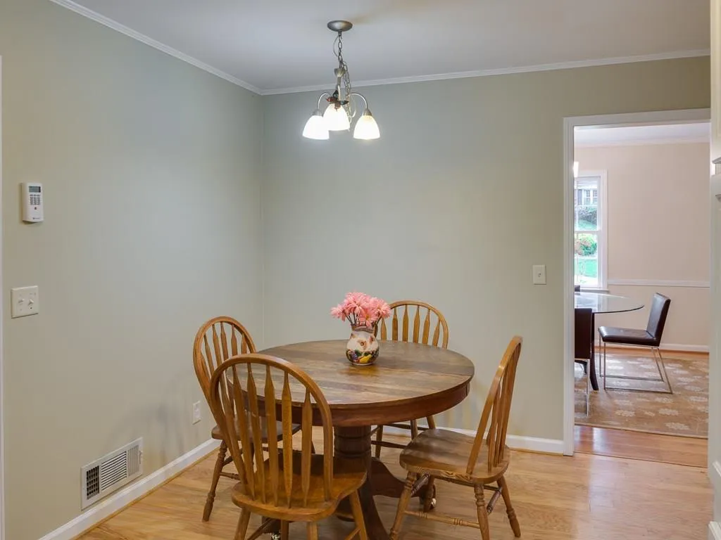 5625 Colton Drive, Atlanta, Georgia 30342, 4 Bedrooms Bedrooms, ,2 BathroomsBathrooms,Residential,Sold,5625 Colton Drive,6808003