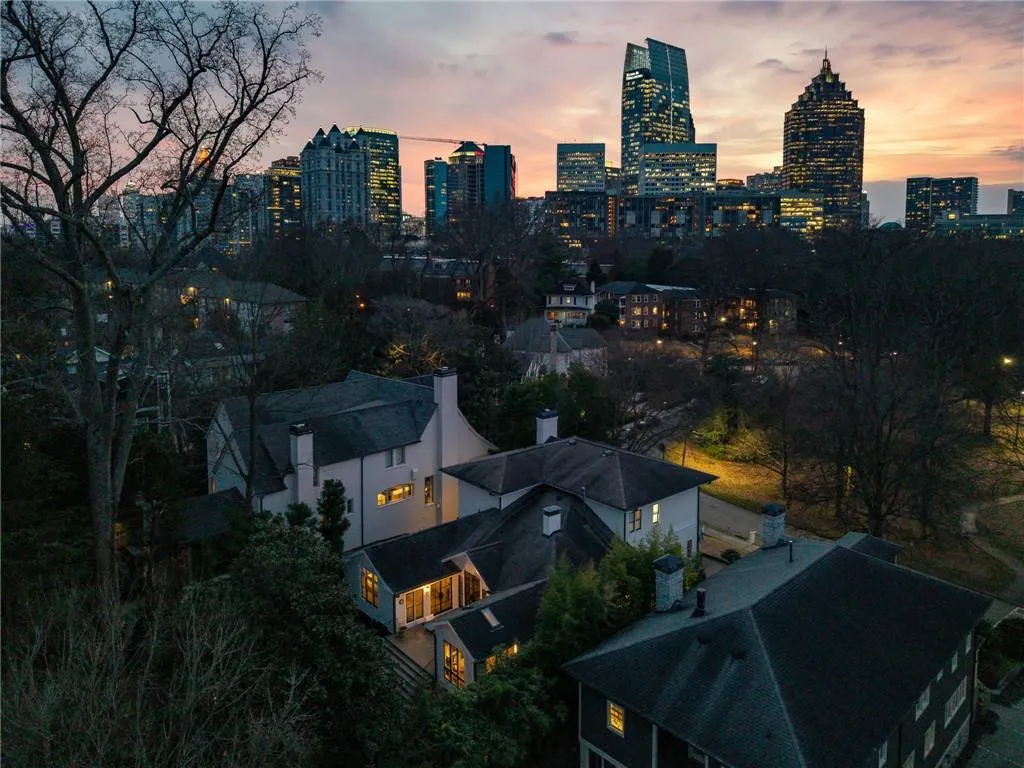 21 Barksdale Drive Ne, Atlanta, Georgia 30309, 4 Bedrooms Bedrooms, 0 ,4 BathroomsBathrooms,Residential,For Sale,21 Barksdale Drive Ne,7701949