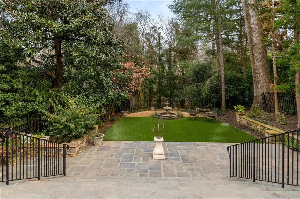 21 Barksdale Drive Ne, Atlanta, Georgia 30309, 4 Bedrooms Bedrooms, 0 ,4 BathroomsBathrooms,Residential,For Sale,21 Barksdale Drive Ne,7701949