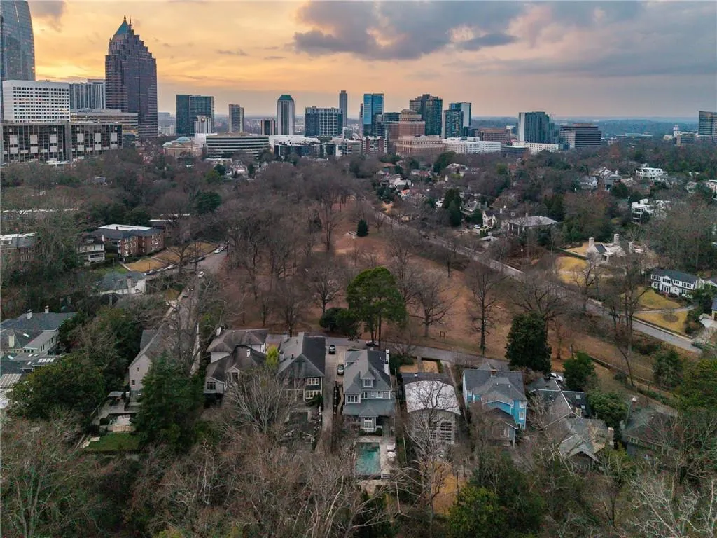 21 Barksdale Drive Ne, Atlanta, Georgia 30309, 4 Bedrooms Bedrooms, 0 ,4 BathroomsBathrooms,Residential,For Sale,21 Barksdale Drive Ne,7701949