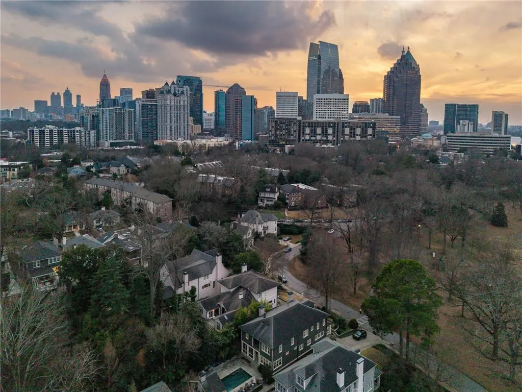 21 Barksdale Drive Ne, Atlanta, Georgia 30309, 4 Bedrooms Bedrooms, 0 ,4 BathroomsBathrooms,Residential,For Sale,21 Barksdale Drive Ne,7701949
