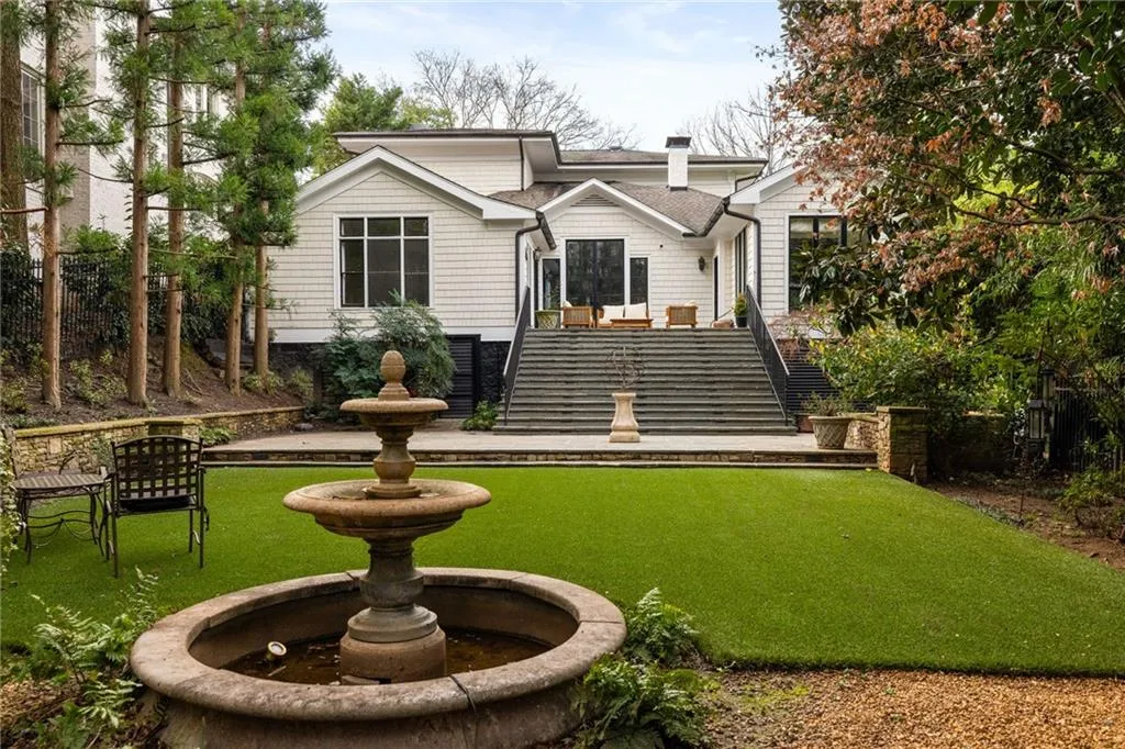 21 Barksdale Drive Ne, Atlanta, Georgia 30309, 4 Bedrooms Bedrooms, 0 ,4 BathroomsBathrooms,Residential,For Sale,21 Barksdale Drive Ne,7701949
