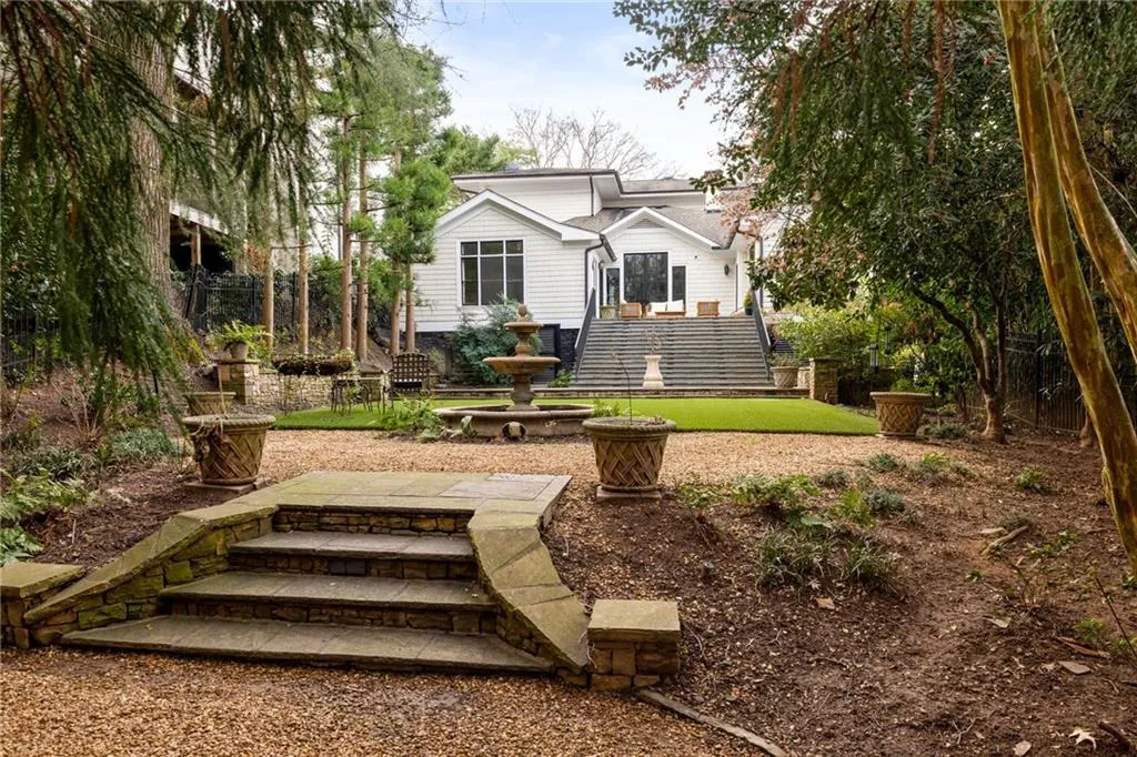 21 Barksdale Drive Ne, Atlanta, Georgia 30309, 4 Bedrooms Bedrooms, 0 ,4 BathroomsBathrooms,Residential,For Sale,21 Barksdale Drive Ne,7701949