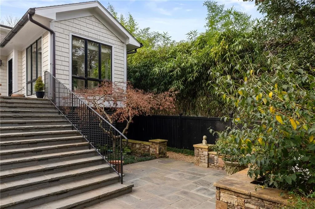 21 Barksdale Drive Ne, Atlanta, Georgia 30309, 4 Bedrooms Bedrooms, 0 ,4 BathroomsBathrooms,Residential,For Sale,21 Barksdale Drive Ne,7701949