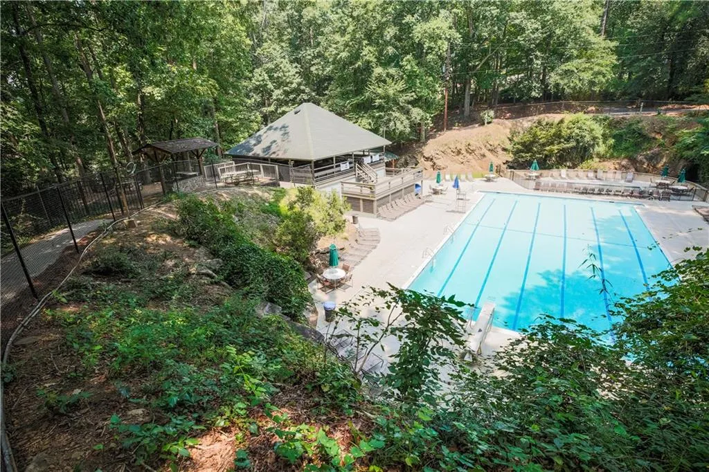 175 Windsor Cove, Atlanta, Georgia 30328, 5 Bedrooms Bedrooms, ,4 BathroomsBathrooms,Residential,Sold,175 Windsor Cove,6053965