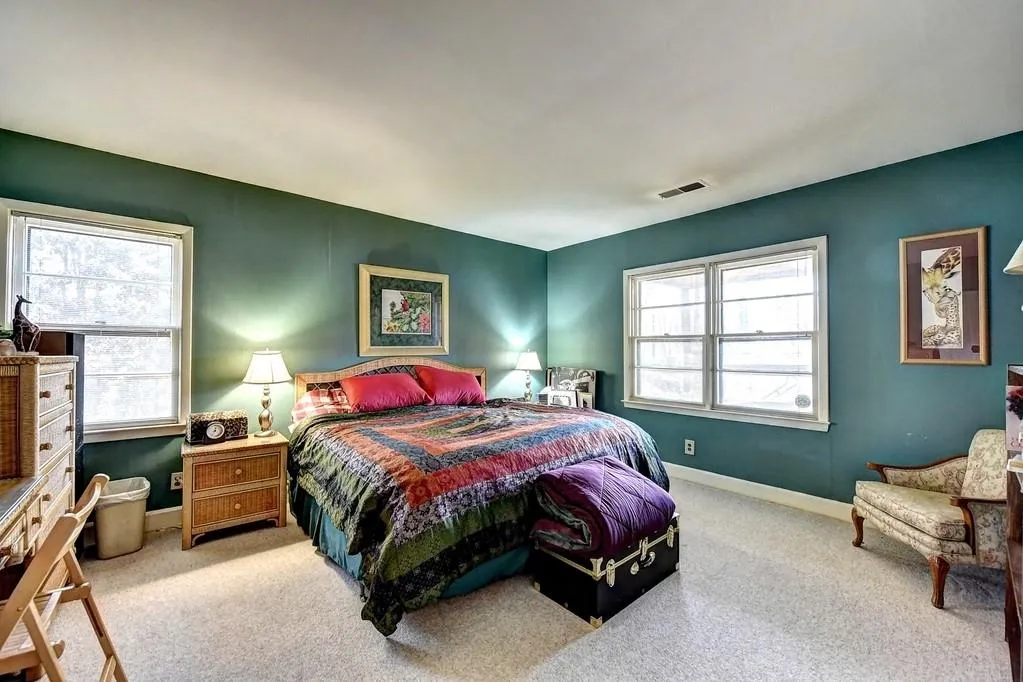 170 Valley Cove, Sandy Springs, Georgia 30350, 4 Bedrooms Bedrooms, ,3 BathroomsBathrooms,Residential,Sold,170 Valley Cove,6527390
