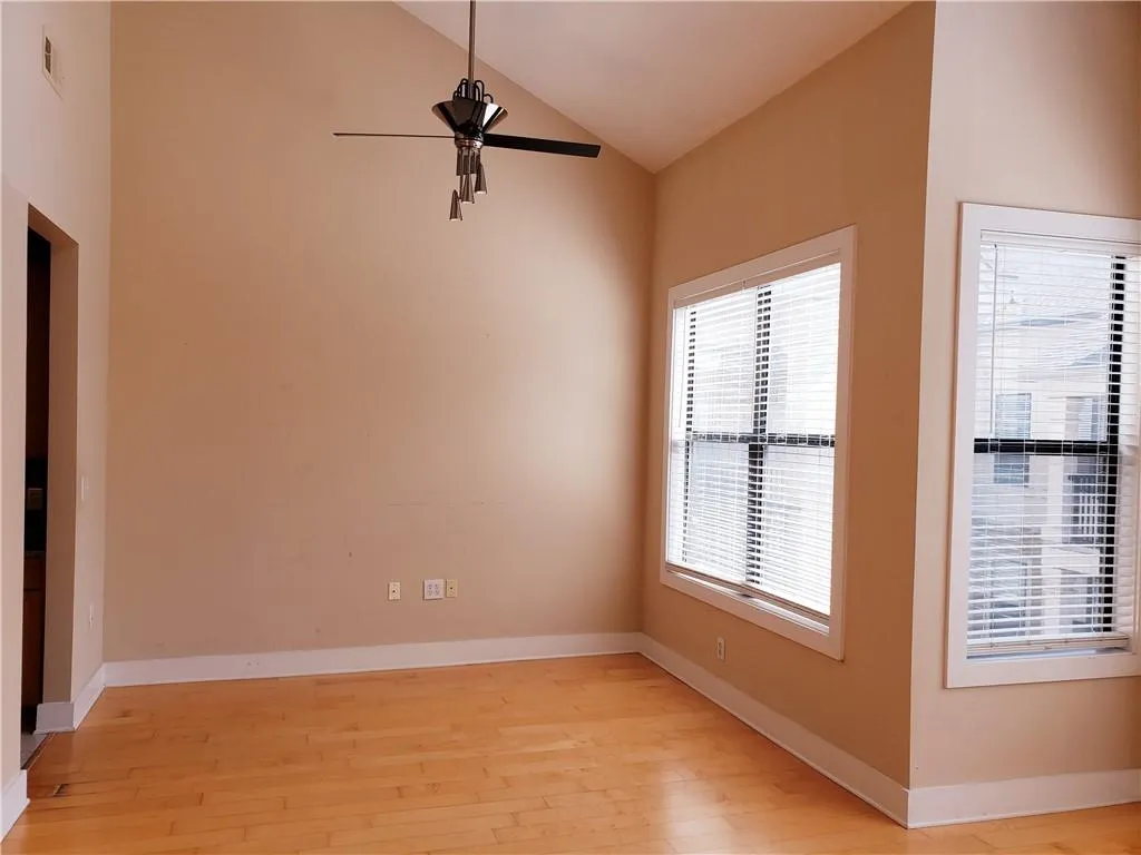 799 Hammond Drive Unit #404, Sandy Springs, Georgia 30328, 2 Bedrooms Bedrooms, ,2 BathroomsBathrooms,Residential,Sold,799 Hammond Drive Unit #404,6918639