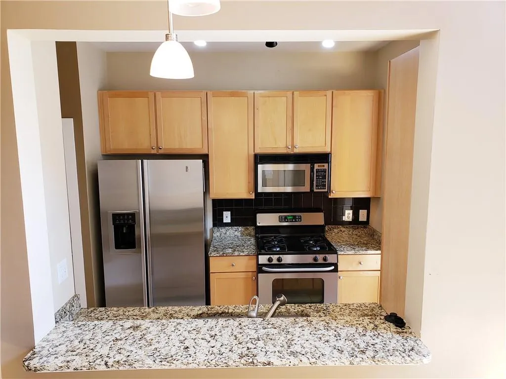 799 Hammond Drive Unit #404, Sandy Springs, Georgia 30328, 2 Bedrooms Bedrooms, ,2 BathroomsBathrooms,Residential,Sold,799 Hammond Drive Unit #404,6918639