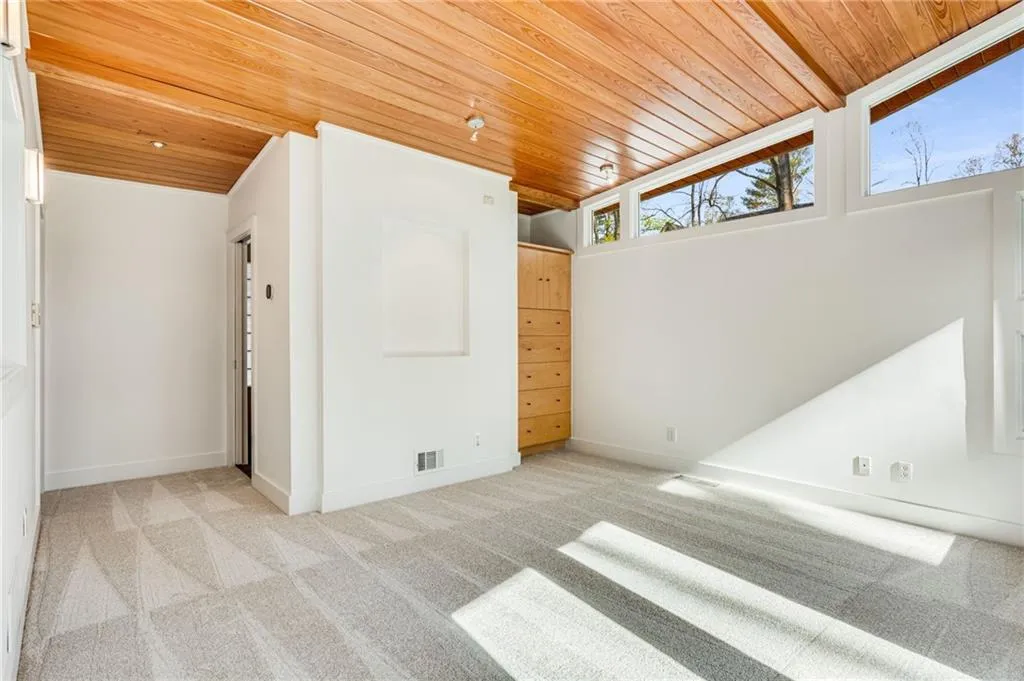 6405 Long Island Drive Nw, Sandy Springs, Georgia 30328, 4 Bedrooms Bedrooms, ,2 BathroomsBathrooms,Residential,Sold,6405 Long Island Drive Nw,7157744