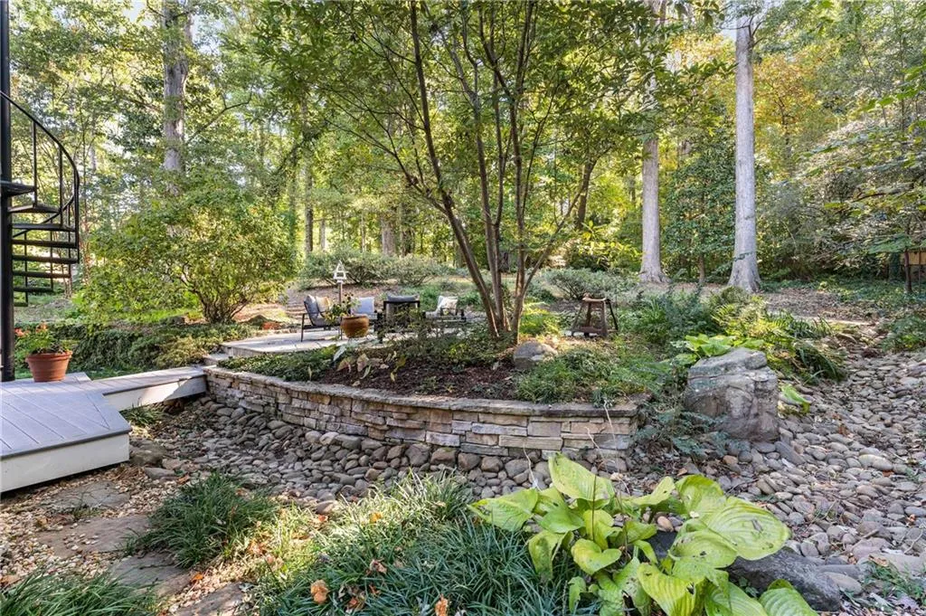 6405 Long Island Drive Nw, Sandy Springs, Georgia 30328, 4 Bedrooms Bedrooms, ,2 BathroomsBathrooms,Residential,Sold,6405 Long Island Drive Nw,7157744