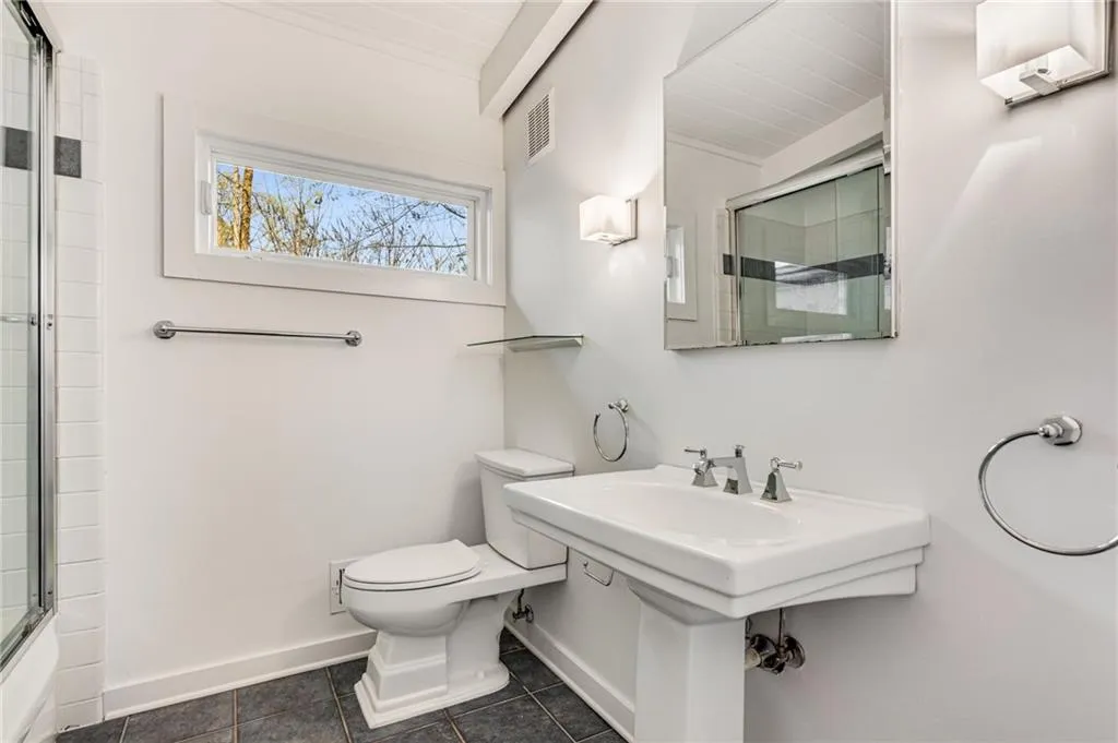 6405 Long Island Drive Nw, Sandy Springs, Georgia 30328, 4 Bedrooms Bedrooms, ,2 BathroomsBathrooms,Residential,Sold,6405 Long Island Drive Nw,7157744