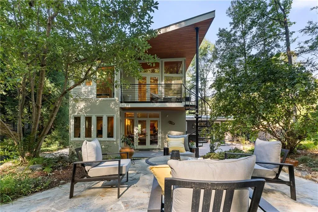 6405 Long Island Drive Nw, Sandy Springs, Georgia 30328, 4 Bedrooms Bedrooms, ,2 BathroomsBathrooms,Residential,Sold,6405 Long Island Drive Nw,7157744