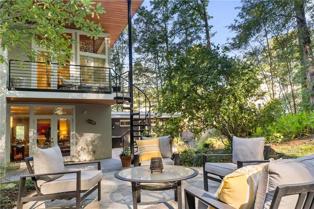 6405 Long Island Drive Nw, Sandy Springs, Georgia 30328, 4 Bedrooms Bedrooms, ,2 BathroomsBathrooms,Residential,Sold,6405 Long Island Drive Nw,7157744