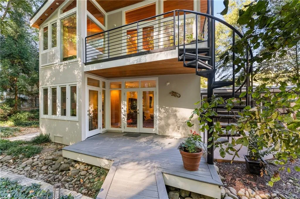 6405 Long Island Drive Nw, Sandy Springs, Georgia 30328, 4 Bedrooms Bedrooms, ,2 BathroomsBathrooms,Residential,Sold,6405 Long Island Drive Nw,7157744