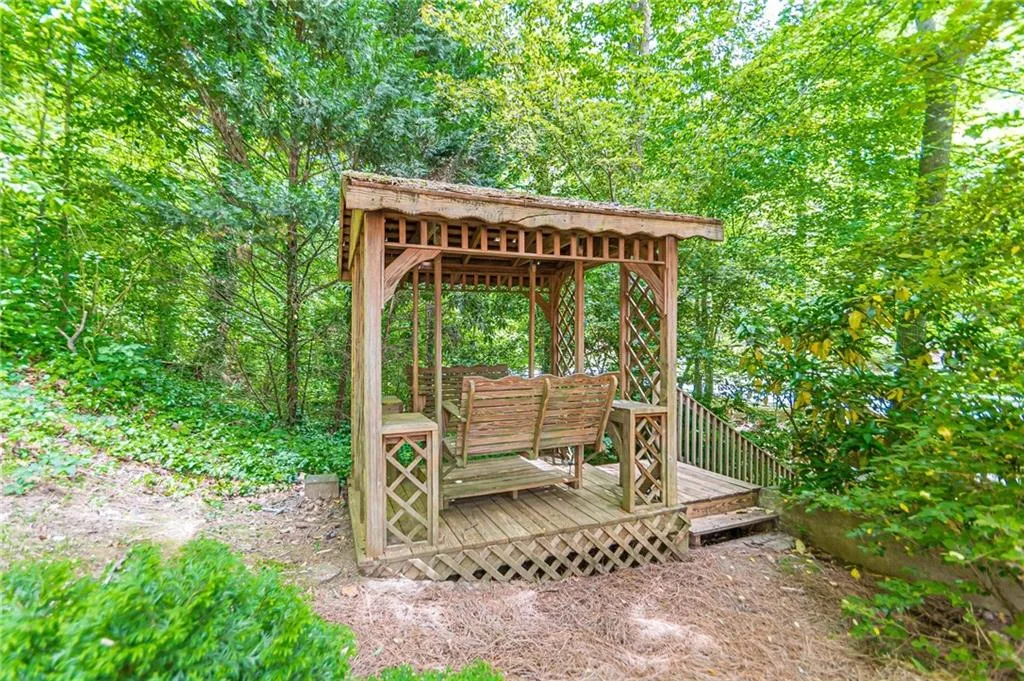 6370 River Chase Circle, Sandy Springs, Georgia 30328, 6 Bedrooms Bedrooms, ,7 BathroomsBathrooms,Residential,Sold,6370 River Chase Circle,7372452