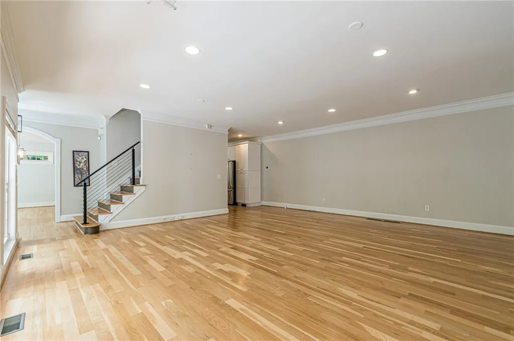 6370 River Chase Circle, Sandy Springs, Georgia 30328, 6 Bedrooms Bedrooms, ,7 BathroomsBathrooms,Residential,Sold,6370 River Chase Circle,7372452