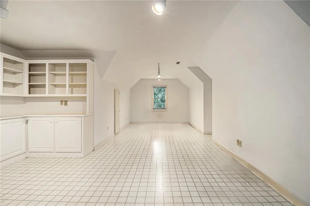80 Stratford Place Ne, Atlanta, Georgia 30342, 3 Bedrooms Bedrooms, ,3 BathroomsBathrooms,Residential,For Sale,80 Stratford Place Ne,7601036