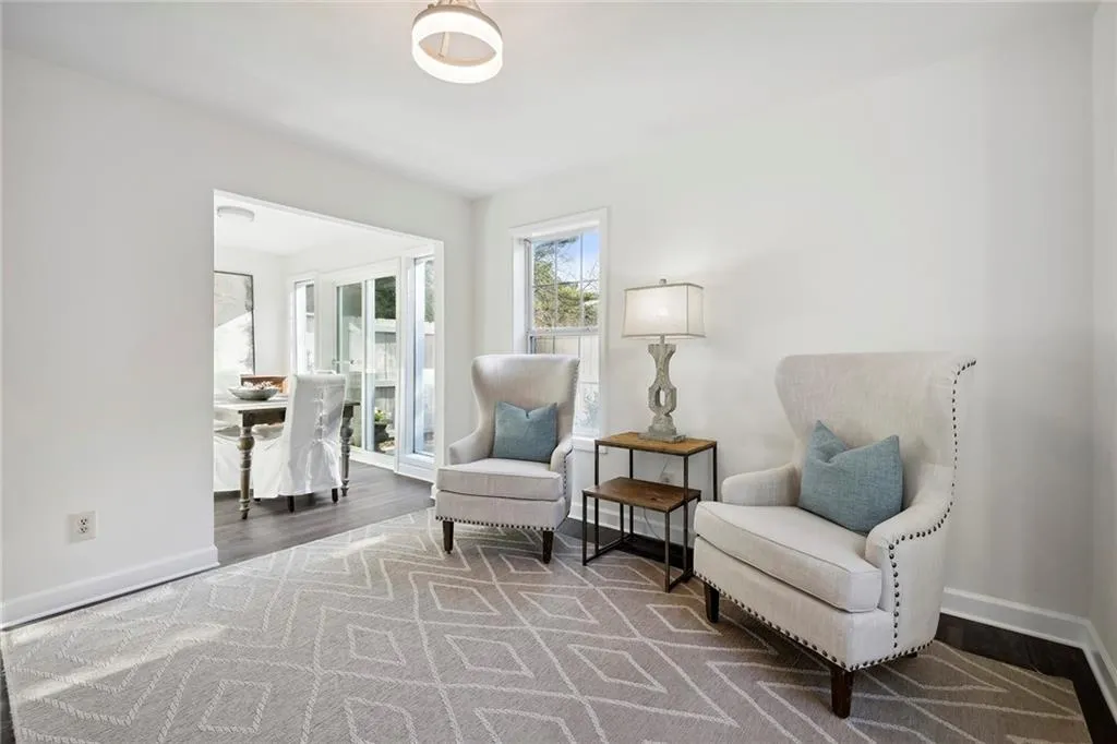 7750 Roswell Road Unit 1d, Atlanta, Georgia 30350, 3 Bedrooms Bedrooms, ,2 BathroomsBathrooms,Residential,Sold,7750 Roswell Road Unit 1d,7179175