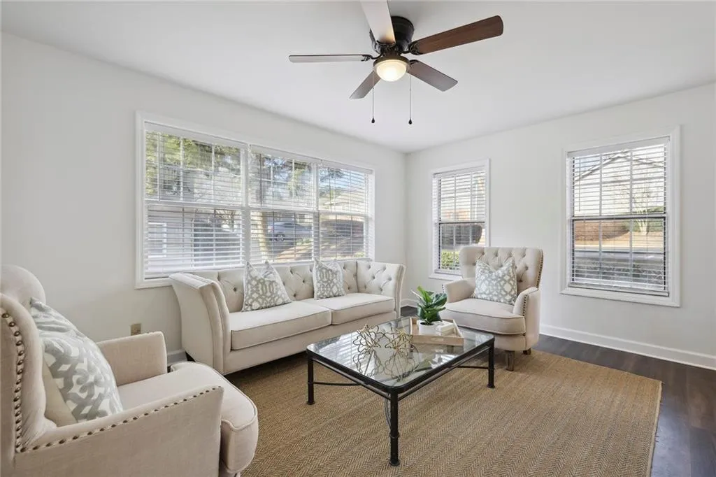 7750 Roswell Road Unit 1d, Atlanta, Georgia 30350, 3 Bedrooms Bedrooms, ,2 BathroomsBathrooms,Residential,Sold,7750 Roswell Road Unit 1d,7179175