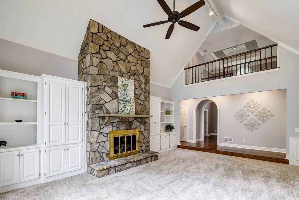440 Glenmont Court, Sandy Springs, Georgia 30350, 5 Bedrooms Bedrooms, ,4 BathroomsBathrooms,Residential,Sold,440 Glenmont Court,6070998