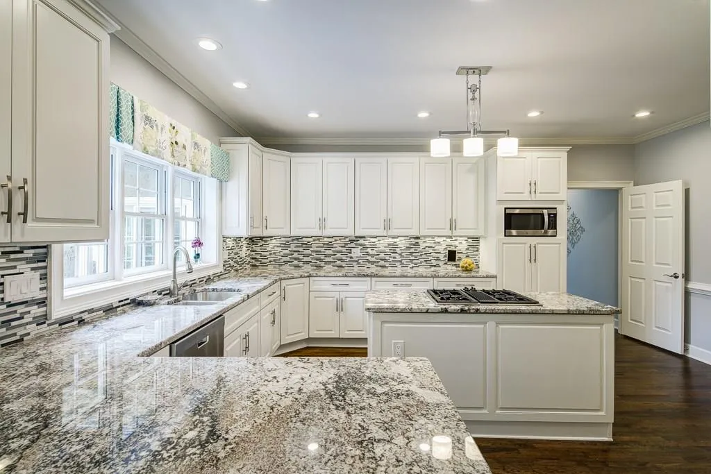 440 Glenmont Court, Sandy Springs, Georgia 30350, 5 Bedrooms Bedrooms, ,4 BathroomsBathrooms,Residential,Sold,440 Glenmont Court,6070998