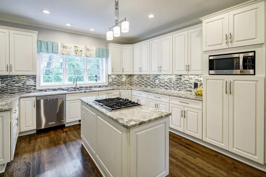 440 Glenmont Court, Sandy Springs, Georgia 30350, 5 Bedrooms Bedrooms, ,4 BathroomsBathrooms,Residential,Sold,440 Glenmont Court,6070998