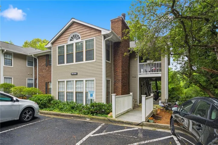 619 Barrington Hills Drive, Atlanta, Georgia 30350