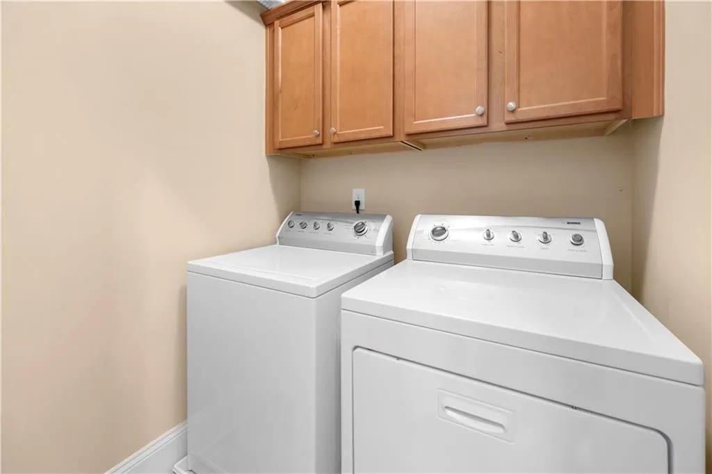 204 Alderwood Point, Atlanta, Georgia 30328, 3 Bedrooms Bedrooms, ,3 BathroomsBathrooms,Residential,Sold,204 Alderwood Point,7472622 204 Alderwood Point, Atlanta, Georgia 30328, 3 Bedrooms Bedrooms, ,3 BathroomsBathrooms,Residential,Sold,204 Alderwood Point,7472622